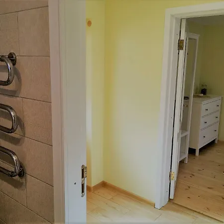 Excelent With Garden And Free Parking Апартаменти Рига