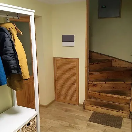 Excelent With Garden And Free Parking Apartment *