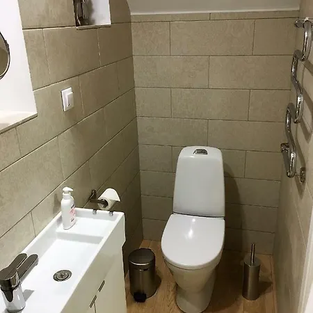 Apartment Excelent With Garden And Free Parking *