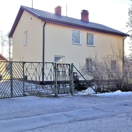 Excelent With Garden And Free Parking Apartment *
