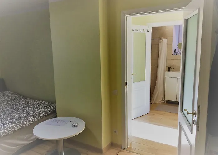 Excelent With Garden And Free Parking Riga