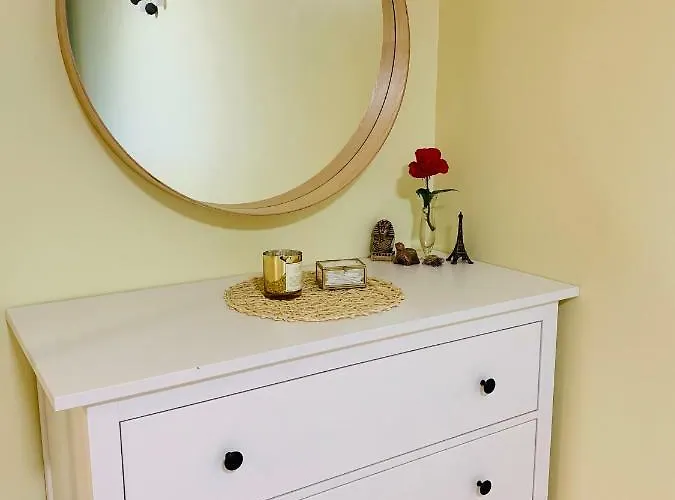 Dzīvoklis Excelent With Garden And Free Parking Riga