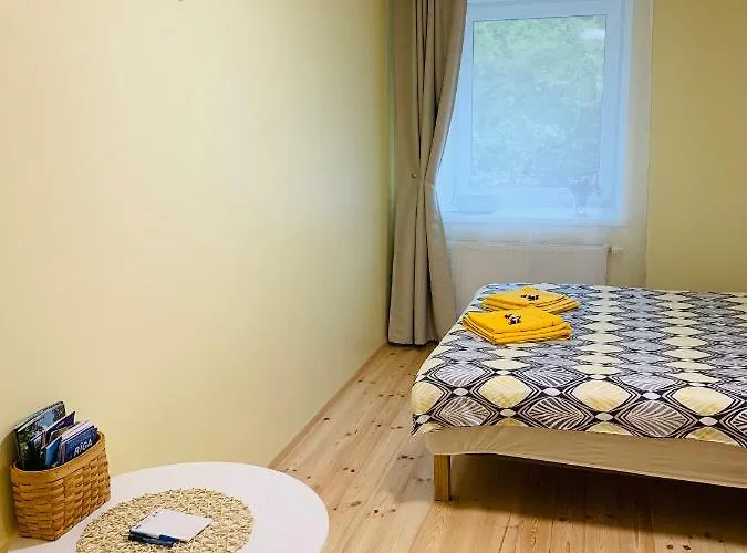 Excelent With Garden And Free Parking *